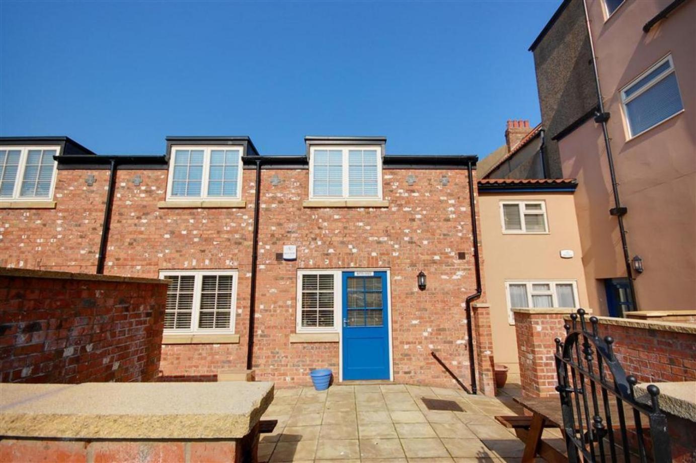 Hotties House - Two-Bed Cottage, Dog-Friendly & Off-Street Parking - Scarborough Exteriör bild